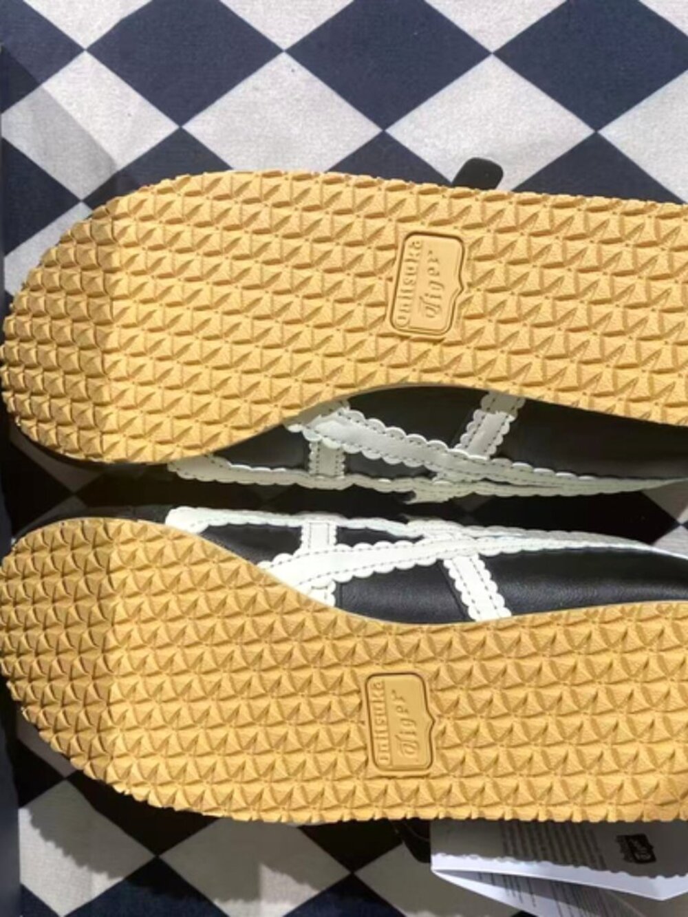 🔥 Onitsuka Tiger Mexico 66 Ballet Shoes | Black White | Women | Low Profile Sli - Picture 2 of 8
